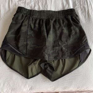 Lululemon Hotty Hot shorts size 4